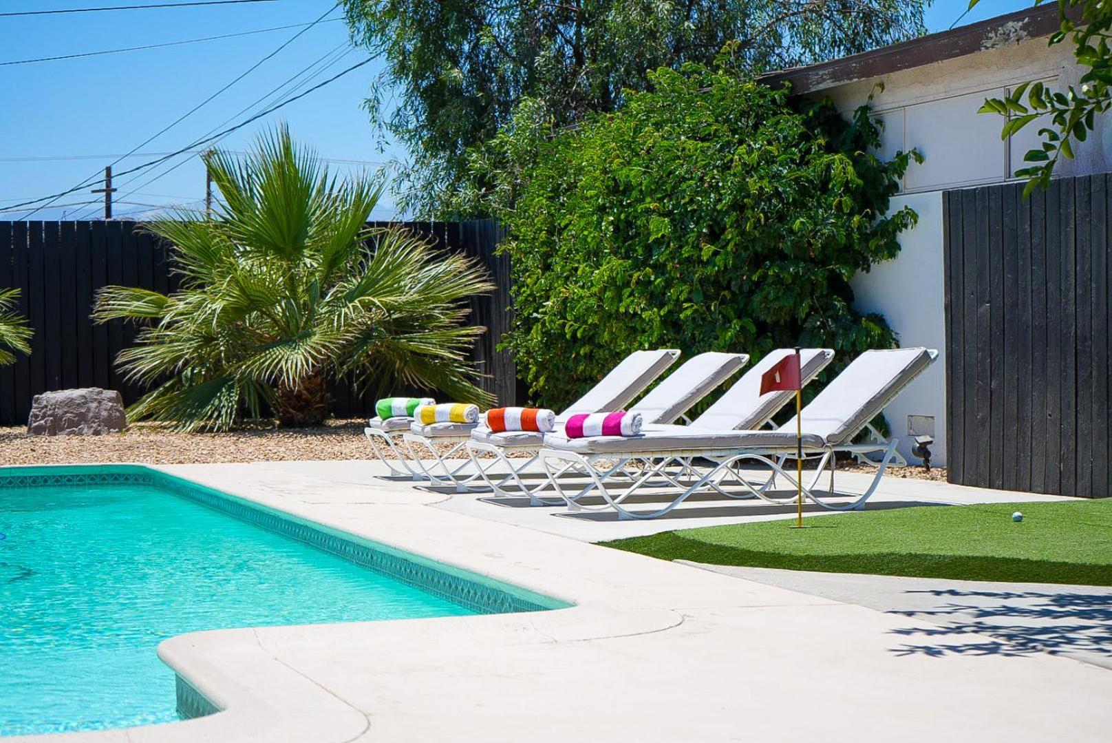 The Pink Cactus - Desert Retreat - Luxe Pool, Golf & Game Room 印地欧 外观 照片